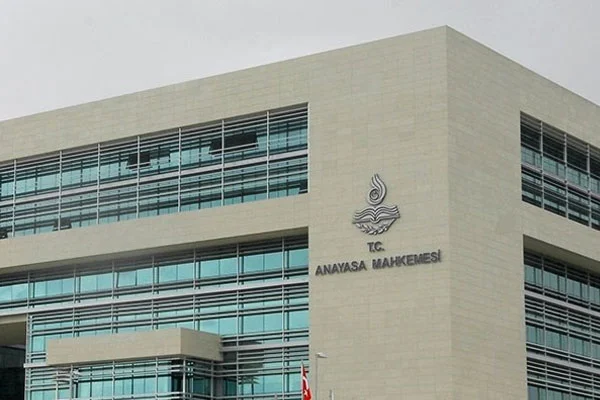 AYM'den Cumhurbaşkanı'nın yetkisine iptal