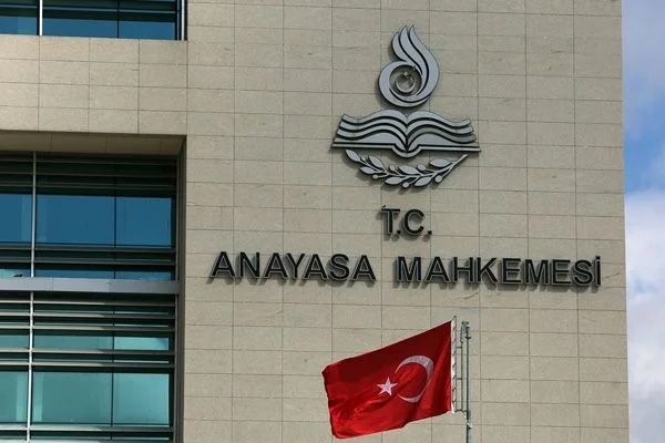 AYM'den tartışmalı karar