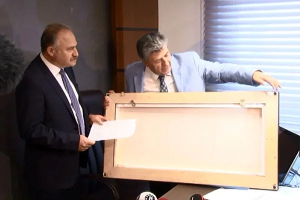 Balbay, odası için 'böcek tutanağı' tutturdu