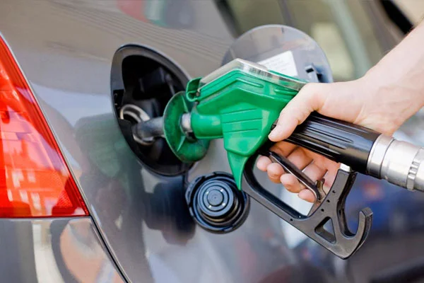 Benzine indirim geldi