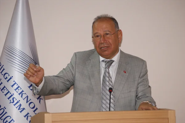 BTK Başkanı görevini bıraktı