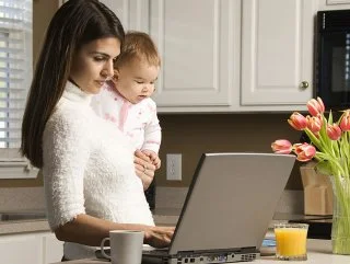 Çalışan anneye 300 euro