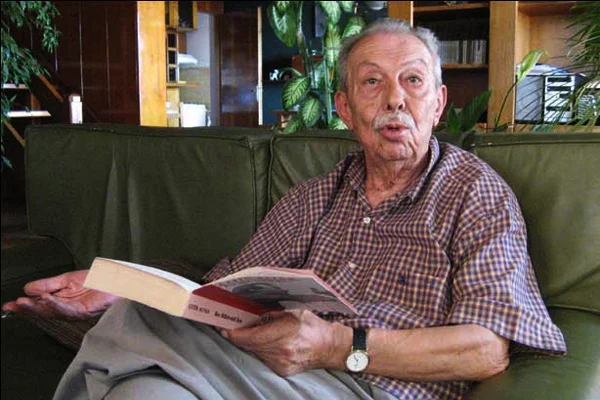 Çetin Altan hastaneye kaldırıldı