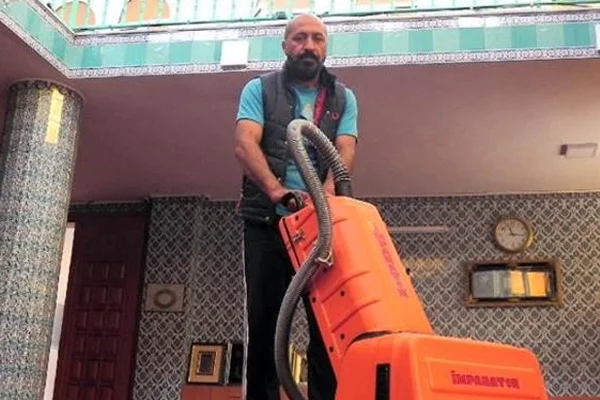 Cezası cami temizlemek