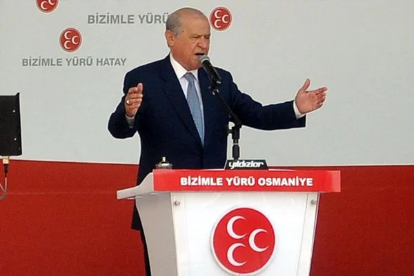 'Davutoğlu'nun hatları iyice karıştı'