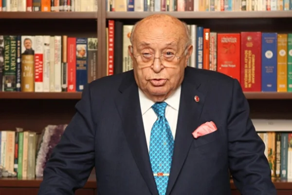 Demirel, 7 Haziran'da oy kullanamayacak