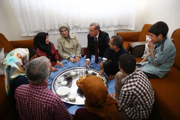 Erdoğan'dan sürpriz iftar