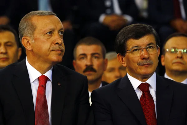 Erdoğan ile Davutoğlu arasında önemli görüşme