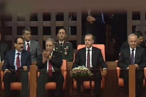 Erdoğan, Meclis locasında yerini aldı