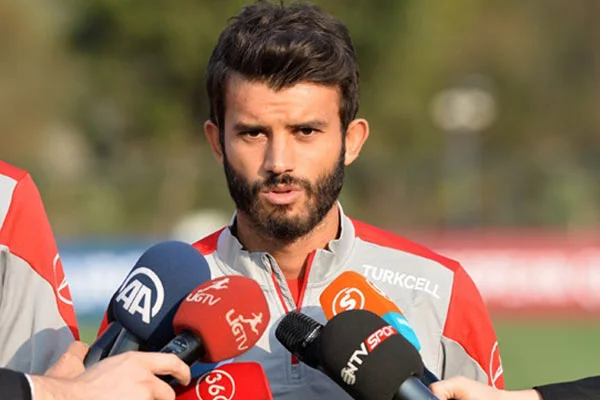 Eski Galatasaraylı transferi açıkladı!