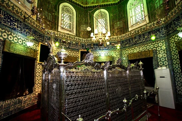 Eyüp Sultan Türbesi açılıyor