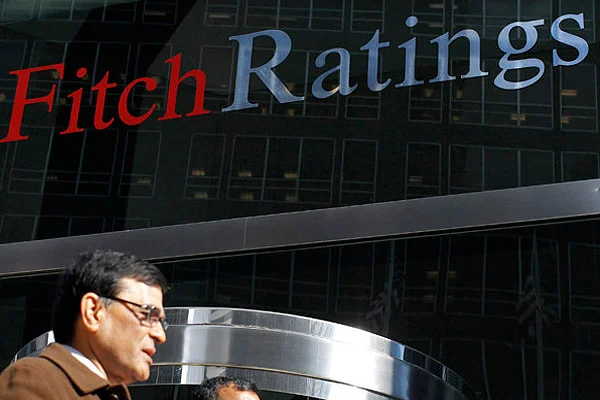 Fitch, Bank Asya'yı fena küçümsedi