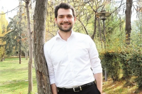 'Gençler artık rejim bekçisi değil'