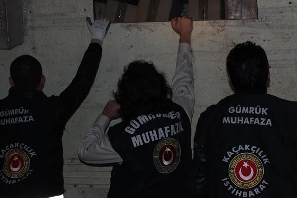 Gümrük operasyonu: 16 gözaltı
