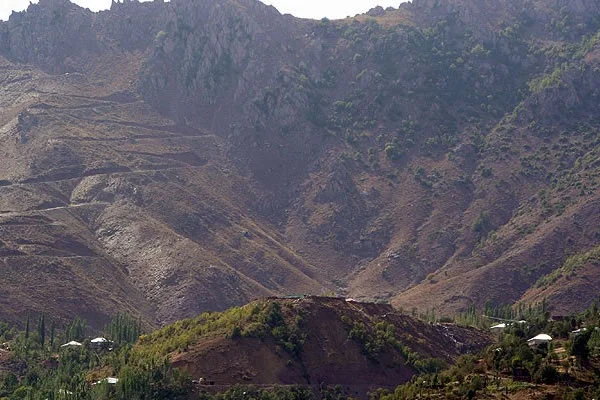 Hakkari'de PKK havanı kız çocuğunu vurdu