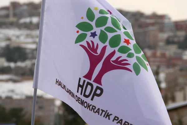 HDP aracına silahlı saldırı