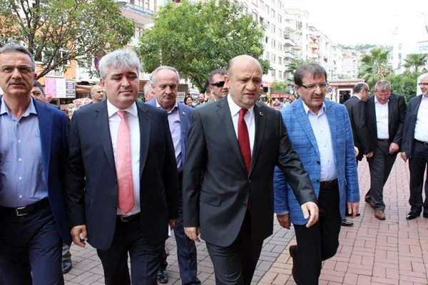 'Hükümet için her şartı zorlayacağız'