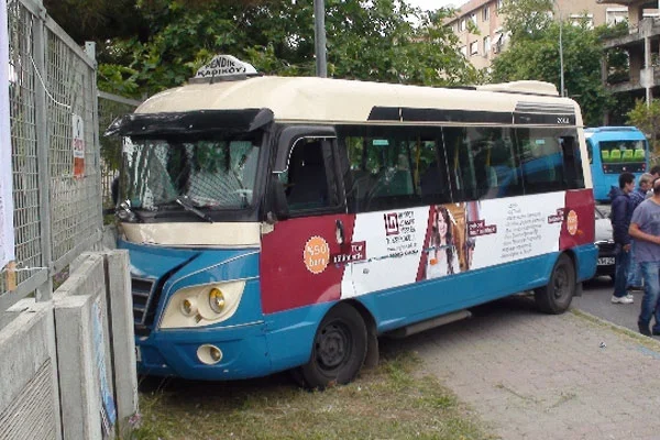İstanbul'da minibüsçü dehşeti saçtı