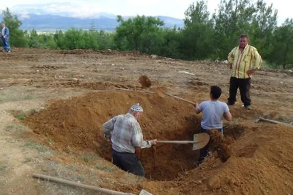 İşte Demirel'in mezarı
