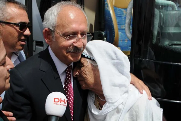 Kılıçdaroğlu halasıyla hasret giderdi