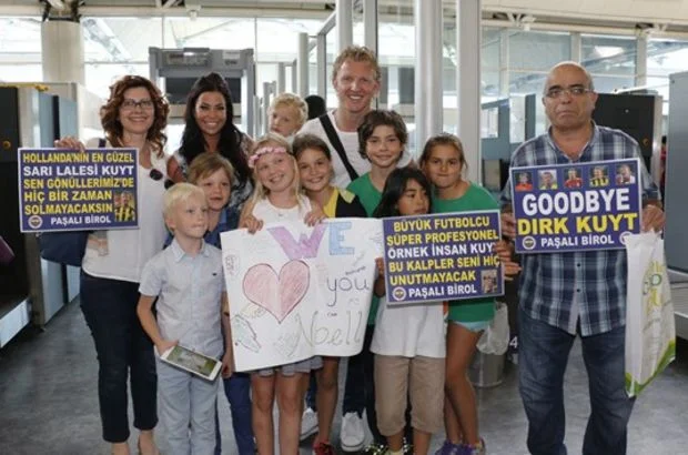Kuyt İstanbul'dan ayrıldı