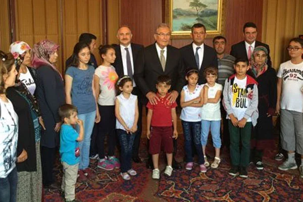 Meclis'in ilk misafirleri Somalı çocuklar