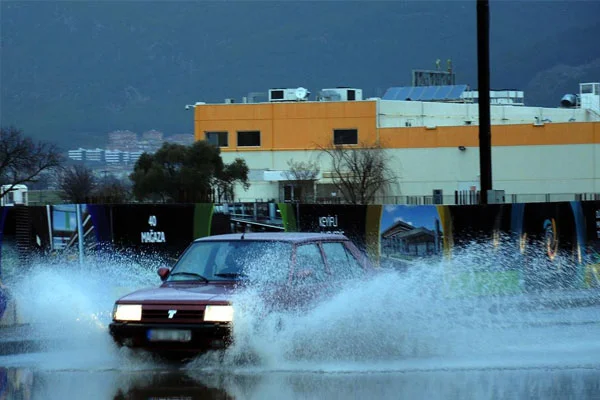 Meteoroloji'den 2 bölgeye sağanak uyarısı