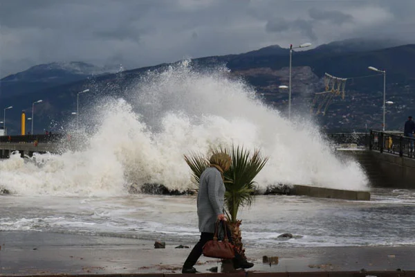 Meteoroloji'den kuvvetli sağanak uyarısı