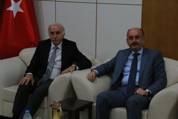Öldürülen doktorun ailesine ziyaret