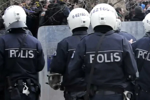 'Paralel yapı' zanlısı yurtdışına kaçarken yakalandı