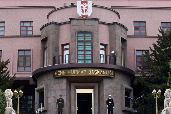 PKK Şırnak'ta iki kışlaya saldırdı