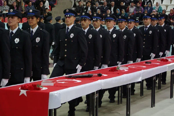 Polis alım yönetmeliği yayımlandı