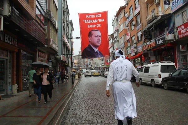 Rize'de Erdoğan'a kefenli destek