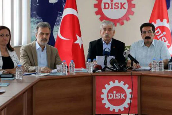 Taksim'in kapatılmasına suç duyurusu