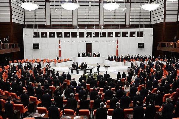 TBMM'de yemin töreni başladı