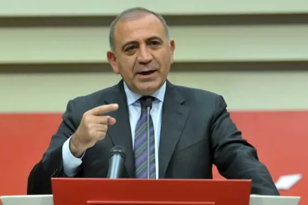 Tekin'den HDP ve MHP'ye ağır ima