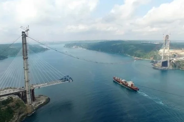 3. köprü yakaları birleştiriyor