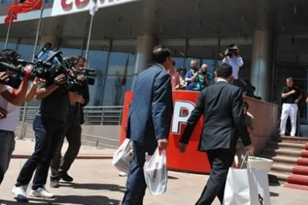 AK Parti'den CHP'ye kandil simidi