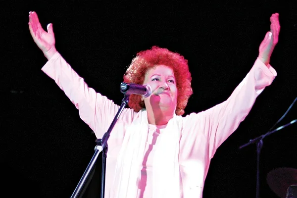 'AKP'li belediyenin konserine gitsen üzerine çarpı atarlar'