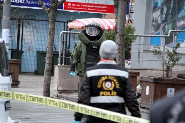AVM'de bomba paniği