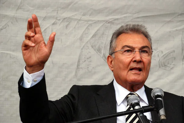 Baykal: Koalisyon görüşmeleri tiyatro