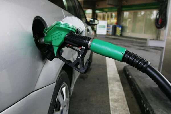 Benzine büyük indirim