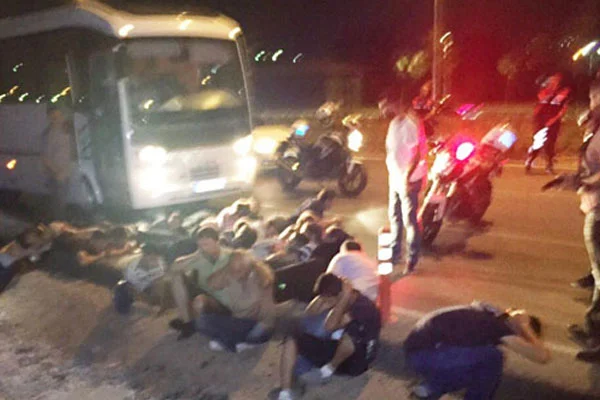 Bomba ihbarı Suriyelileri yakalattı