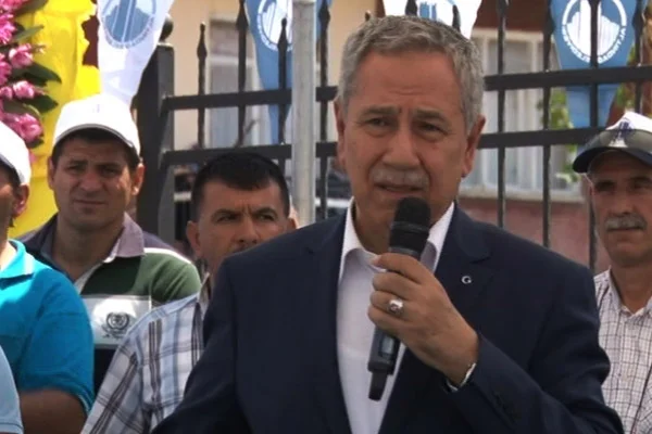 Bülent Arınç'tan 'sus' açıklaması