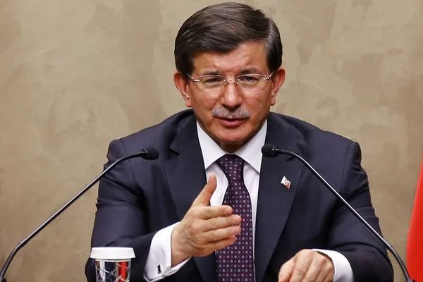 Davutoğlu CHP ve MHP'yi işaret etti