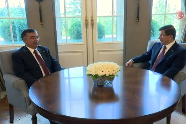 Davutoğlu İsmet Yılmaz'la görüştü