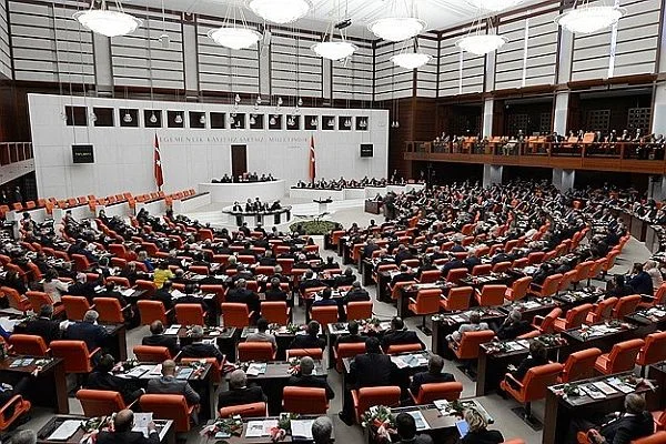 Emekliye iki maaş teklifi