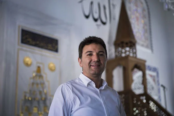 Engellenmek istenen cami yarın açılıyor