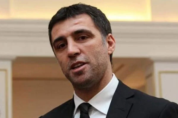 Hakan Şükür'den yasağa tepki
