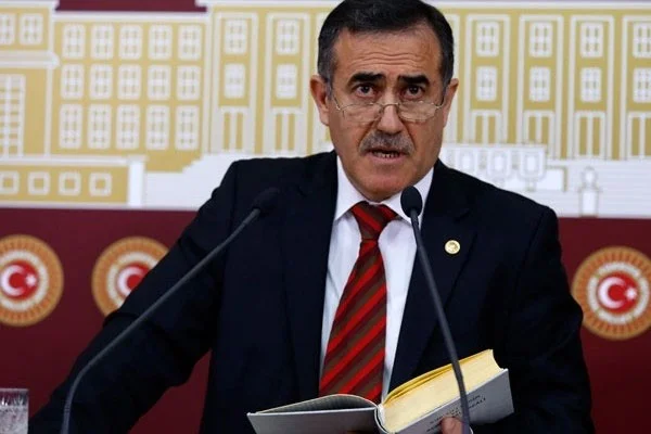 İhsan Özkes PM iddialarını yalanladı